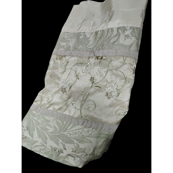 Large window valance - Picture 1 of 2